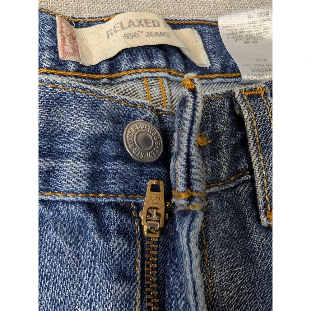 Levis 550 Relaxed Fit Jeans Mens 34x32 Medium Wash Blue Tapered Leg Paint Stains - Picture 5 of 15
